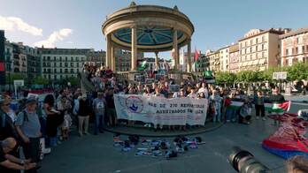 Posterra_pieza_kazetariak_gaza_irunea